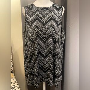 Zig Zag sleeveless tunic top